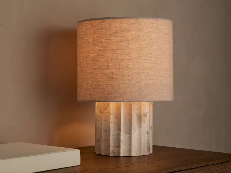 Dayana Modern Table Lamp With Metallic Accents 1