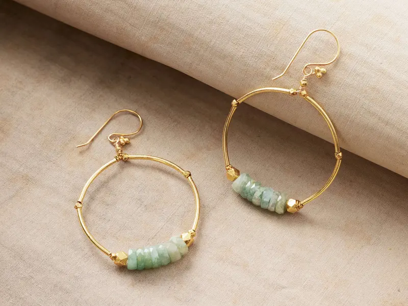 Kelby Lightweight Hoop Earrings – Hinged Comfort Fit Design 1