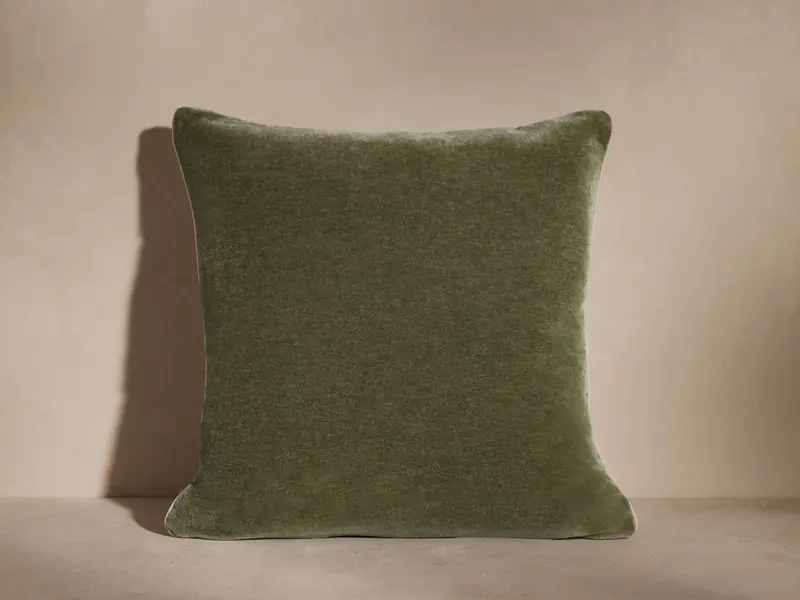 Mohair-Blend Accent Pillow With Piped Edge And Premium Fill 1