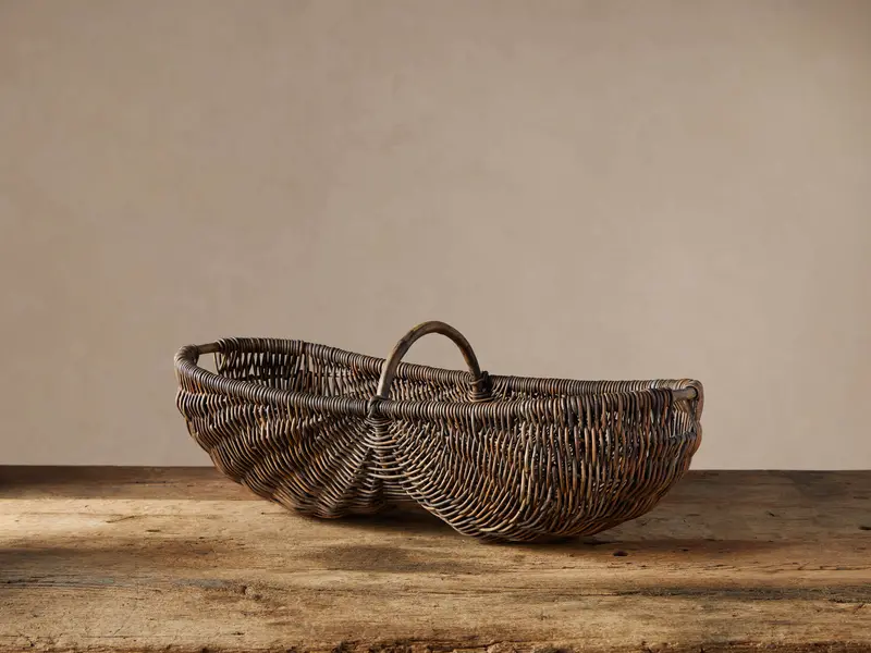 Vintage-Style Woven Basket With Carry Handle 1
