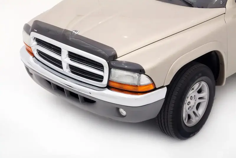 Lund Interceptor Wrap Bug Deflector - Model 18068 For Aerodynamic Protection 1